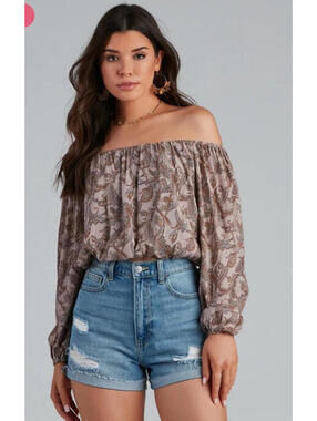 Windsor Paisley Brown/Maive Print Balloon Sleeve Cropped Blouse - Size Medium.